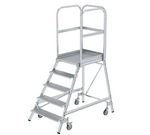 Escalier à plate-forme, avec marches d'un seul côté et roulettes à ressort, en aluminium strié - 5 marches
