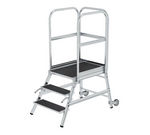 Escalier à plate-forme, avec marches accessibles d’un seul côté, roulettes et poignées, revêtement en corindon R13 - 3 marches