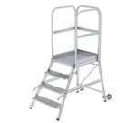 Escalier à plate-forme, avec marches accessibles d’un seul côté, roulettes et poignées, en aluminium strié - 4 marches