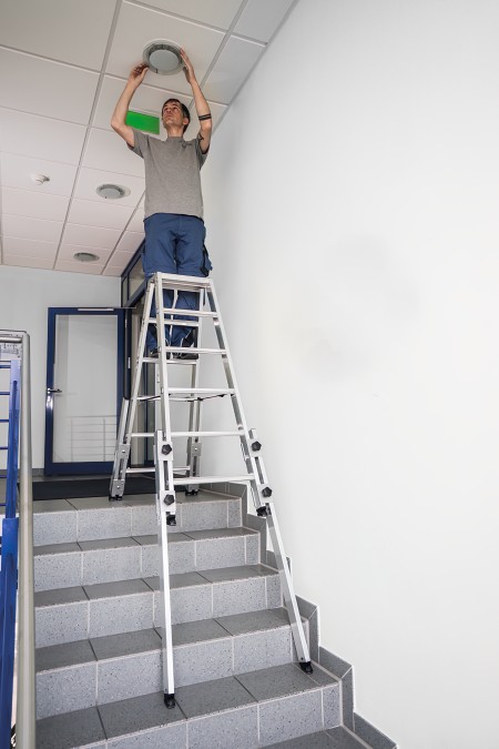 Escabeau utilisable sur escaliers